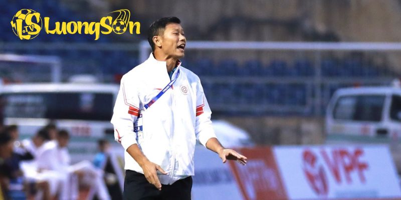 Thạch Bảo Khanh là HLV thứ 6 mất việc tại V-League